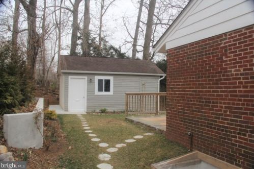 10607 Cavalier Dr, Silver Spring MD 20901-1628 exterior