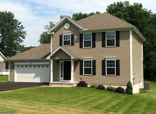 1021 Electric Ave, Altoona, PA 16601-7720