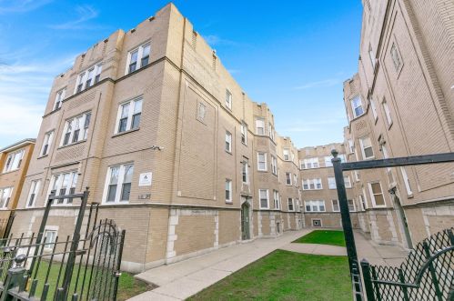 6323 Sacramento Ave, Chicago, IL 60659-1551