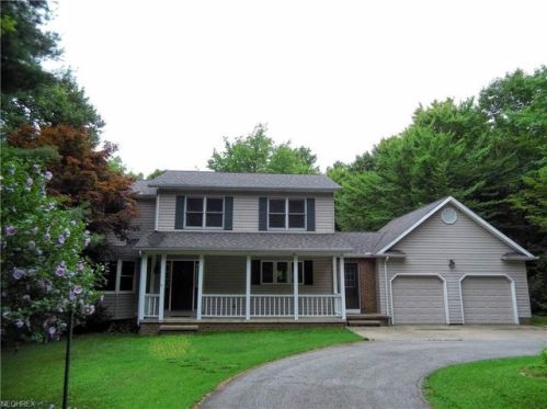 9275 Mentor Rd, Concord Township OH  44024-8605 exterior