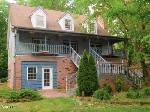 210 Blue Earth Ln, Harrisburg, IL 62946-4576