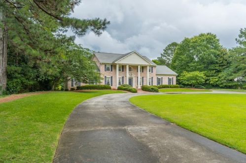 9460 Riverclub Pkwy, Duluth, GA 30097-2411