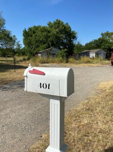 401 Gardner St, Whitewright TX 75491-2309 exterior