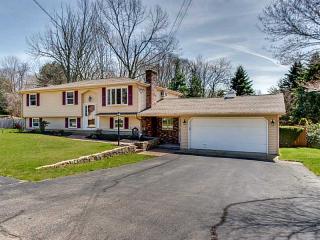 10 Teakwood Dr, Coventry, RI 02816-8546