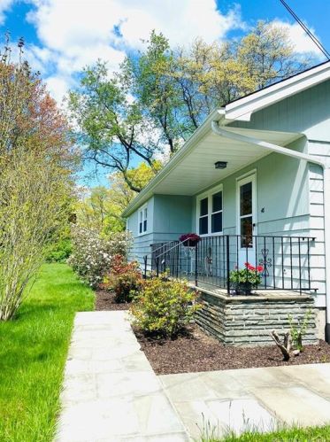 48 Hillcrest Rd, Upper Stepney, CT 06468-2804