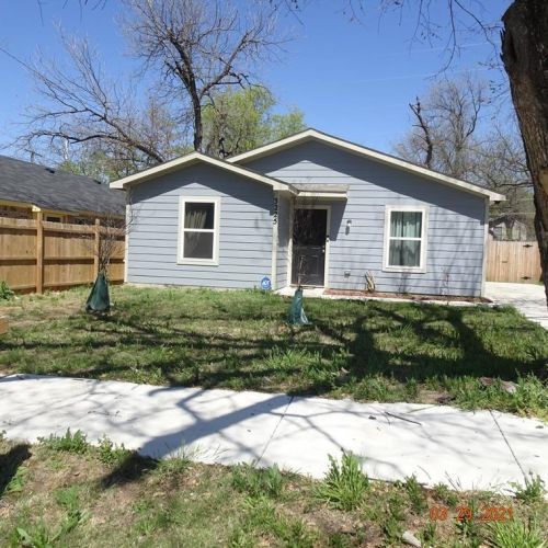 3225 Hanger Ave, Fort Worth, TX 76105-3329