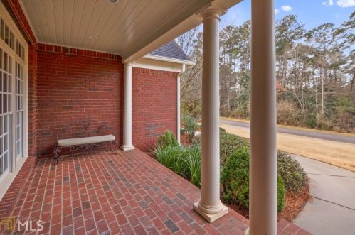 104 Morgan Dr, Lagrange, GA 30240-6344