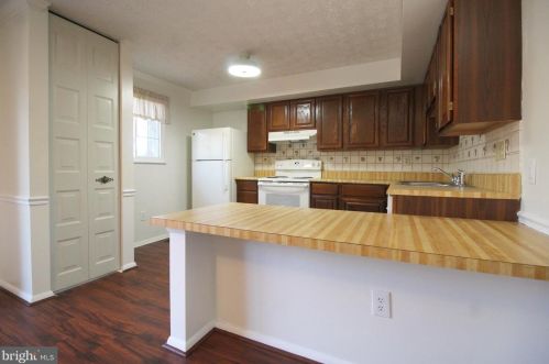 7319 Glendower Ct, Springfield VA  22153-1115 exterior
