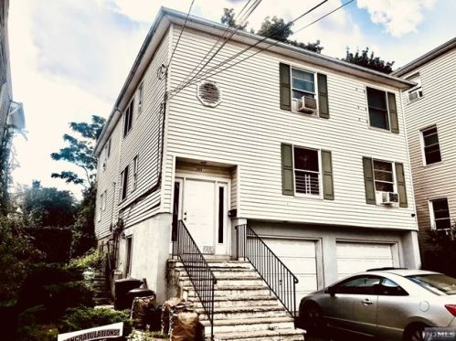 299 Hobart Ave, Paterson, NJ 07508-1415