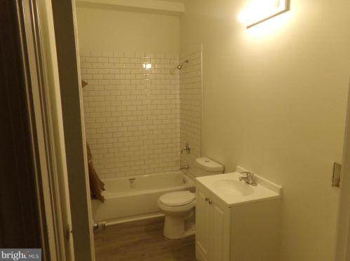 5522 Market St, Philadelphia PA  19139-3208 exterior