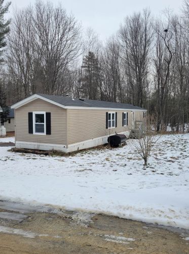 4 Dinan Dr, Allenstown, NH 03275-2208