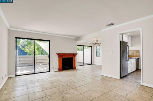 72 Mozden Ln, Concord CA  94523-3369 exterior