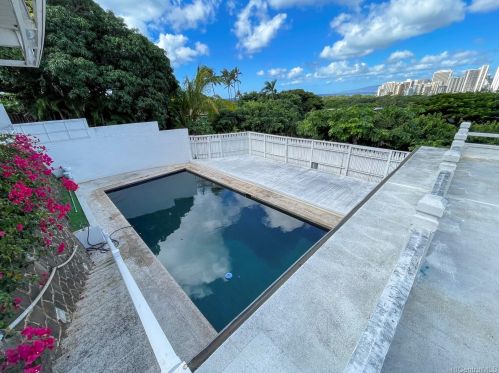 3715 Diamond Head Cir, Honolulu HI  96815-4424 exterior