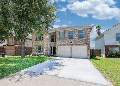 644 Shady Dale Dr, Stafford, TX 77477-5925