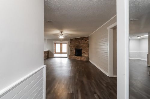3212 Glenmont Dr, Fort Worth TX  76133-3115 exterior