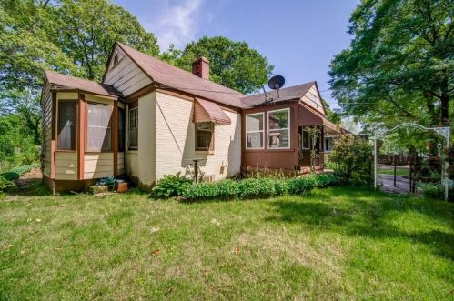 136 1st St, Atlanta, GA 30314-3002