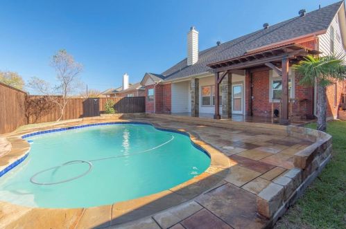 320 Timbercreek Ct, Princeton TX  75407-5737 exterior