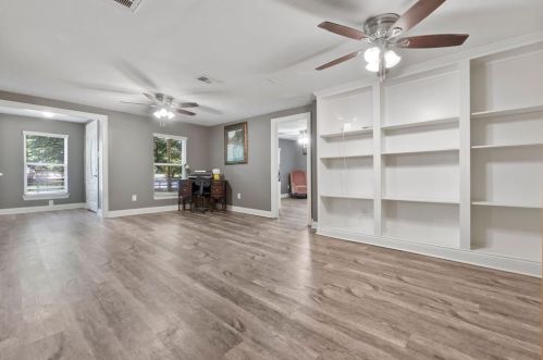 333 Woolridge Dr, Conroe TX  77301-6230 exterior