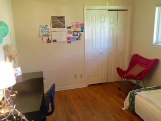 1007 Glade St, College Station TX  77840-3031 exterior