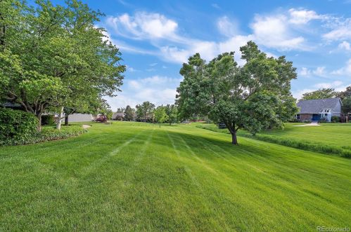 7601 Rosemary Cir, Englewood CO 80112-6421 exterior