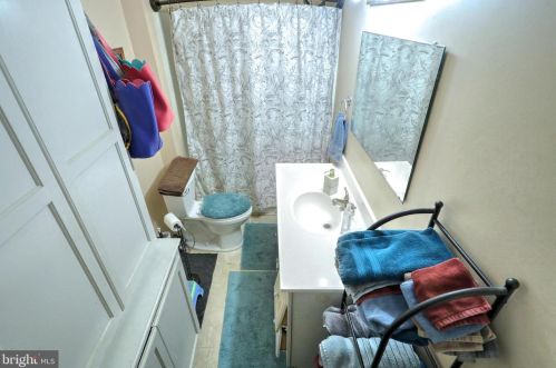 22 Middle St, Hanover PA 17331-3746 exterior