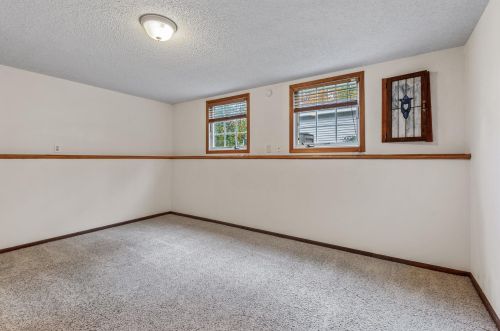 929 Duchess Ln, Saint Paul MN  55124 exterior