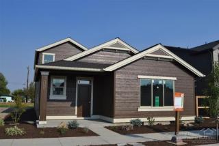 3200 28th St, Eagle Crest, OR 97756-7561