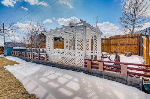 21172 Ida Ave, Denver CO 80015-3304 exterior