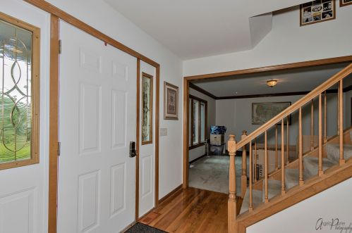 2302 Hidden Trail Ct, Spring Grove, IL 60081-7902