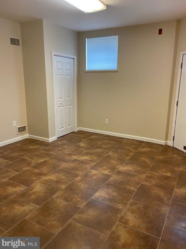 2550 10th St, Philadelphia PA  19148-4425 exterior