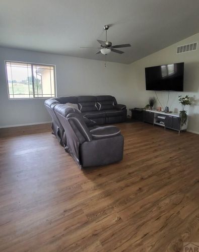 426 Tejon Ave, Pueblo CO  81007-2230 exterior