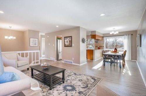 7373 Fremont Dr, Englewood CO  80112-1706 exterior