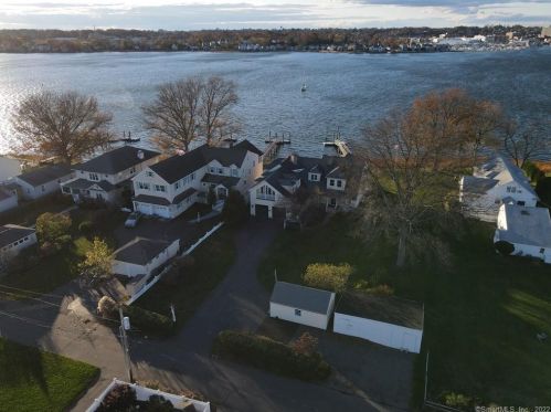 9 Sylvester Ct, Norwalk, CT 06855-2613