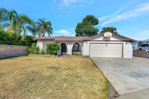 7038 Kinlock Ave, Rancho Cucamonga, CA 91701-6007