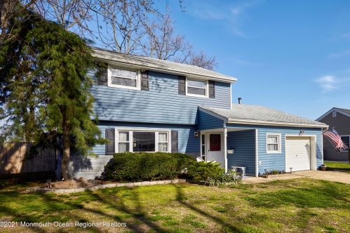 3 Buttonwood Pl, Hazlet, NJ 07730-2108