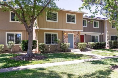 3624 Carrigan Cmn, Livermore, CA 94550-4859