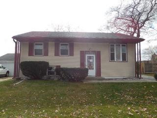 513 Robinhood Dr, Streamwood, IL 60107-1517