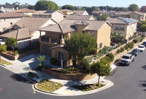 705 Lazerette Way, Carlsbad, CA 92011-3915