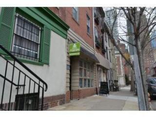 330 17th St, Philadelphia PA  19103-6755 exterior