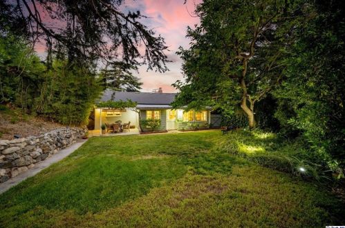 5021 Dunsmore Ave, Glendale CA  91214-1108 exterior