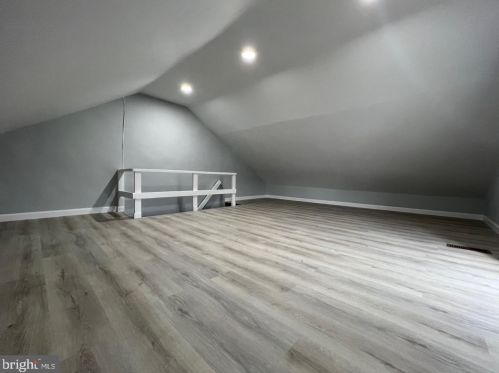 551 Gilham St, Philadelphia PA  19111-5230 exterior