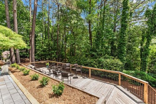 5485 Errol Pl, Atlanta GA  30327-4871 exterior