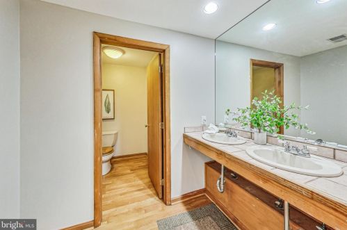 9701 Brunett Ave, Silver Spring MD 20901-3235 exterior