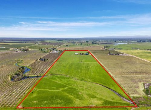 15515 Harney Ln, Lodi, CA 95240-9729