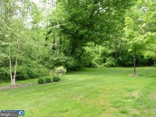 23 Wilkinson Way, Princeton NJ  08540-7362 exterior