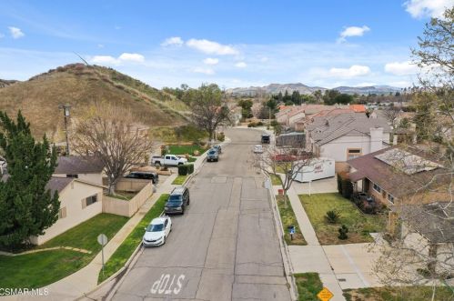 2383 Dusan St, Simi Valley, CA 93065-5049
