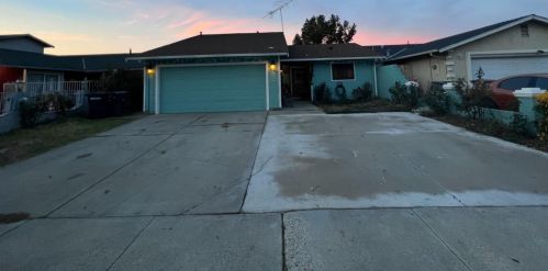 1409 Ricardo Way, Modesto, CA 95351-2177