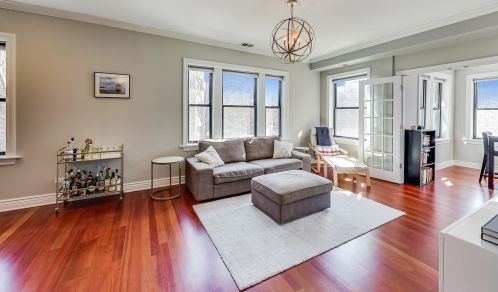 1300 Eddy St, Chicago, IL 60657-1432