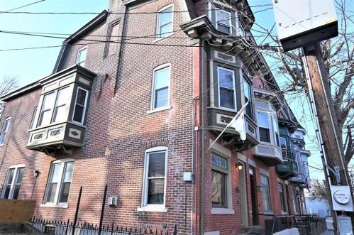 1110 Turner St, Allentown, PA 18102-3835