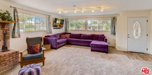 3919 146th St, Hawthorne, CA 90250-8325